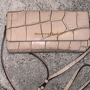 Gentle used Dooney & Bourke Purse